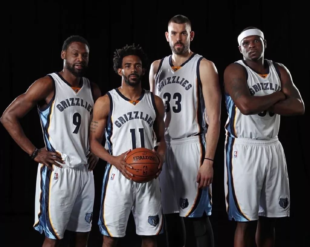 状态回调！爱德华兹6中3贡献11分，8失误创赛季新高（手感低迷！爱德华兹6投3中拿下11分，8次失误创赛季新高）