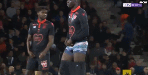 卡佩罗：斯帕莱蒂不能执着于某些固定阵型，他要学会灵活变通（卡佩罗：斯帕莱蒂不应拘泥于固定阵型，须学会灵活应变）