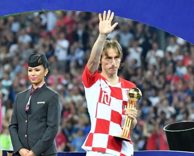 青训负责人：埃斯特旺曾在脚趾骨折的情况下坚持上场（青训主管：埃斯特旺脚趾骨折仍坚持出战）