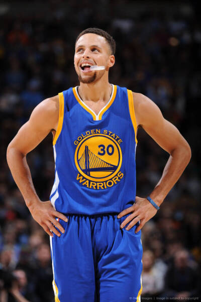 斯波：开场的领先没什么意义，你必须完成整节比赛和每个回合（斯波：开局领先不重要，关键是打完每节、做好每回合）