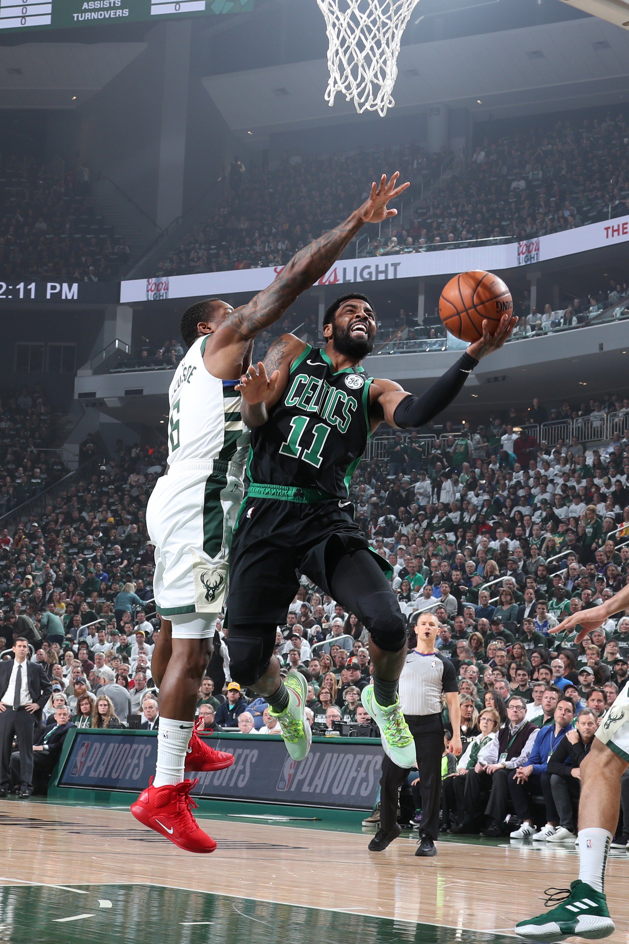 一粒精彩进球，一个属于阿德里安的特别夜晚（绝妙破门，阿德里安的高光之夜）