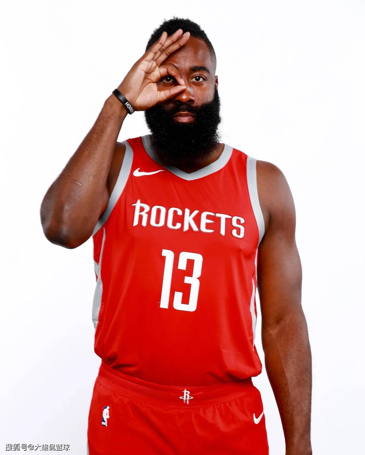 FIFA年度最佳女足球员候选：拉索、邦马蒂、卡尔登泰等人在列（FIFA年度最佳女足球员候选名单出炉：拉索、邦马蒂、卡尔登泰等入围）