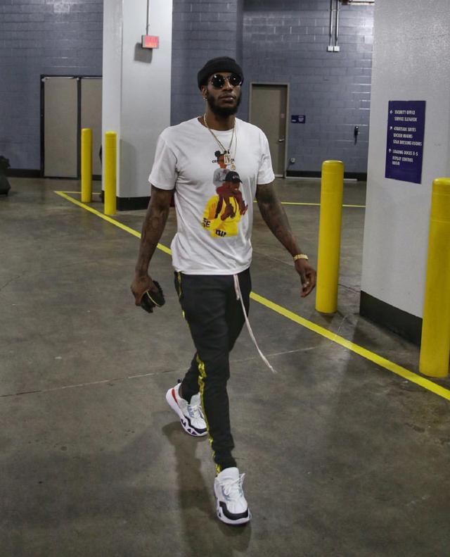 记者：申花今日奔赴天津，战津门虎应该会面临破密集防守难题（记者：申花今日启程赴津，迎战津门虎或将遭遇密集防守考验）