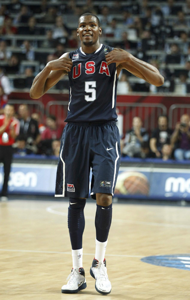 国乒主力连轴转战四城，赛程密集伤病频发压力倍增（国乒主力四城连战，密集赛程致伤病频仍压力陡增）