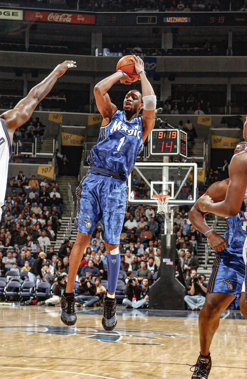 还是那个他！威少仅用三节就砍下生涯第207次三双