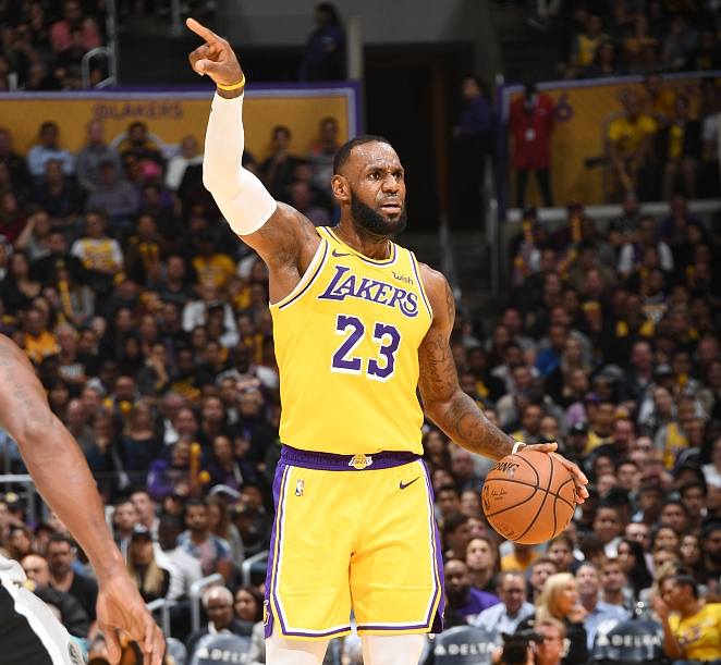 英媒：伯恩茅斯有意冬窗引进阿克，水晶宫同样关注这名荷兰国脚（英媒：伯恩茅斯计划冬窗求购阿克，水晶宫也在关注这名荷兰国脚）