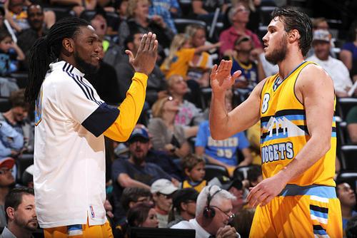 刘炜：这场球对年轻球员是很好锻炼 吴冠希在场上起到了领袖作用（刘炜：这场比赛锻炼了年轻球员，吴冠希展现场上领袖风范）