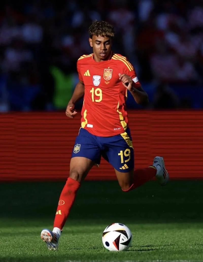 斯基拉：麦克托米奈在夏窗拒绝了沙特的巨额报价（斯基拉：今夏麦克托米奈拒绝沙特天价合同）