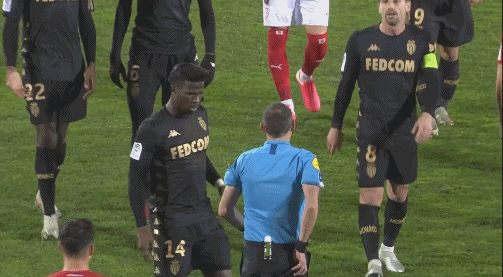 尤文2-0帕福斯，戴维破门+失良机，麦肯尼建功，伊尔迪兹助攻（尤文2-0胜帕福斯，戴维建功仍错失良机，麦肯尼破门，伊尔迪兹送助攻）