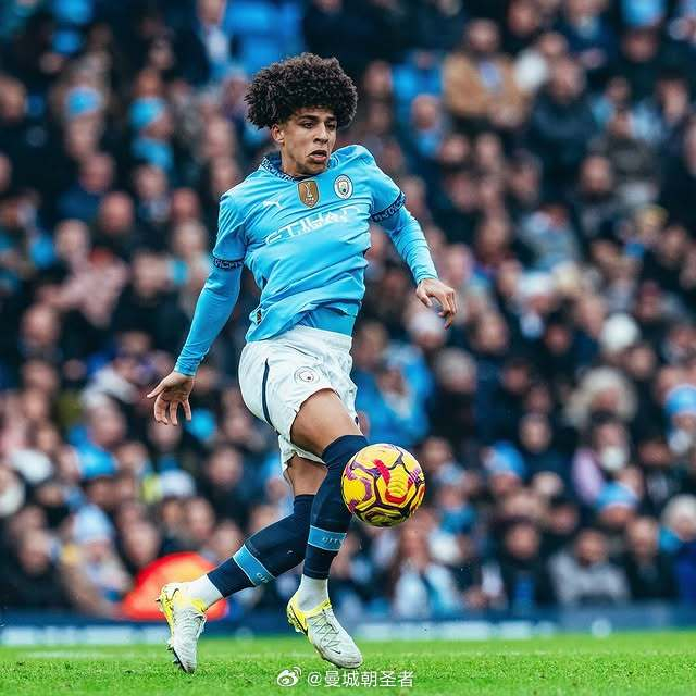 马克西连续21场砍下20+，追平艾弗森并列队史第二（马克西连续21场得分20+，追平艾弗森并列队史第二位）