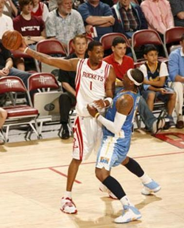 17年前的今天阿森纳战胜曼联，纳斯里踢出生涯最佳一战（17年前今日，阿森纳击败曼联，纳斯里奉献巅峰一战）