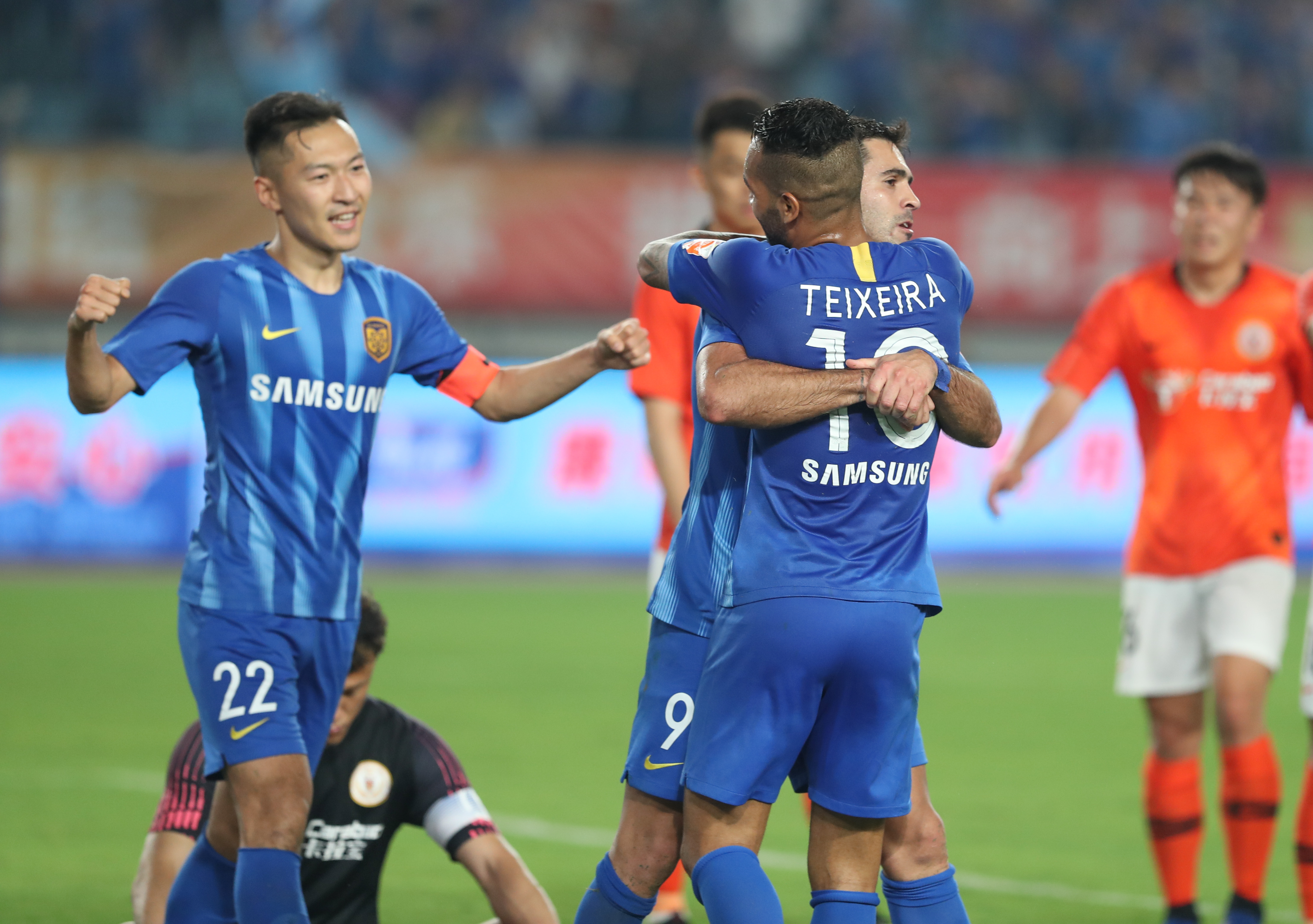 广东vs浙江12人名单：徐杰正常出战，萨姆纳、约克在列（广东vs浙江12人名单出炉：徐杰照常出战，萨姆纳、约克入选）