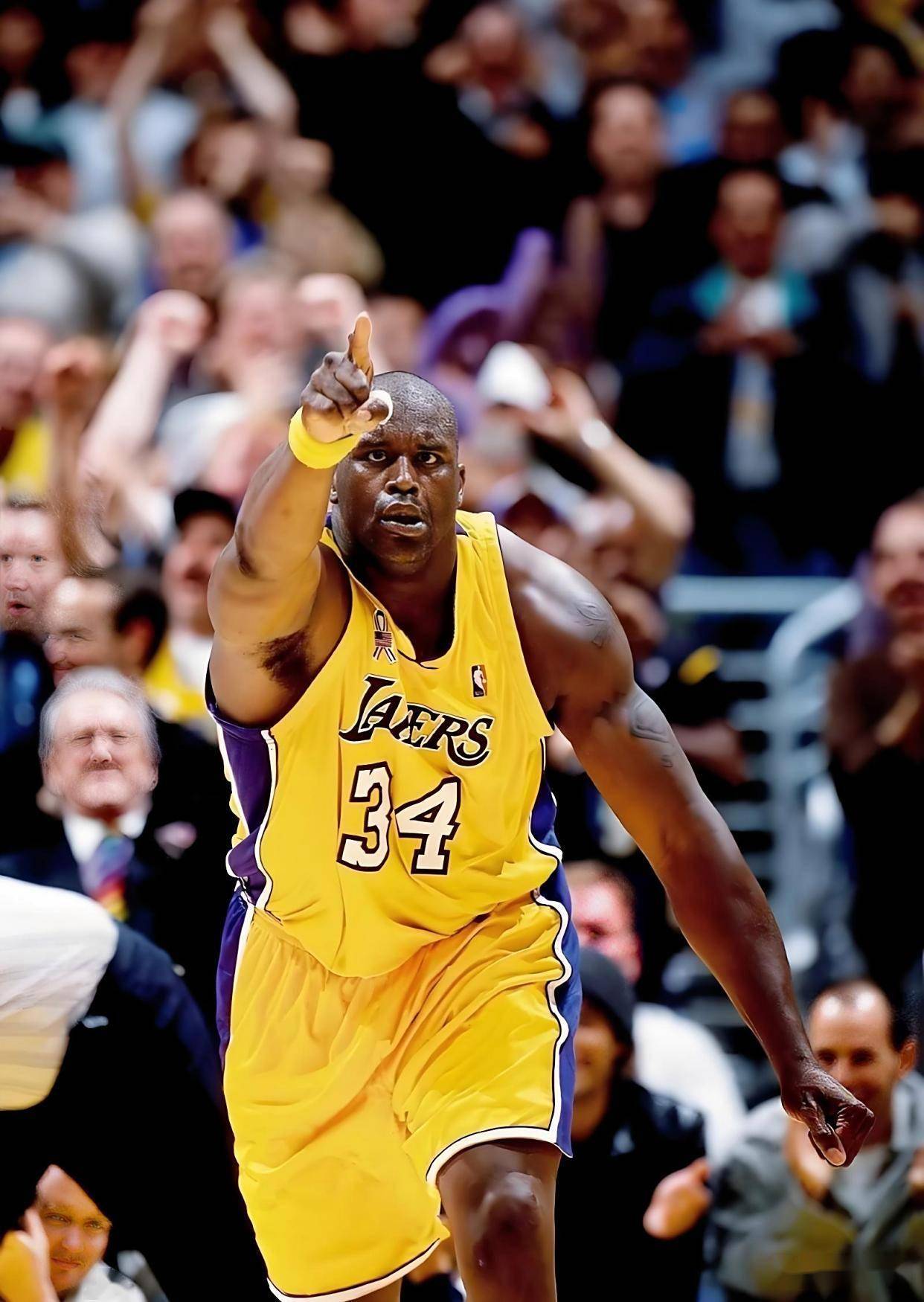 国米10人出战国际比赛日合计出场1083分钟，米兰11人979分钟（国际比赛日：国米10人累计出场1083分钟，米兰11人合计979分钟）