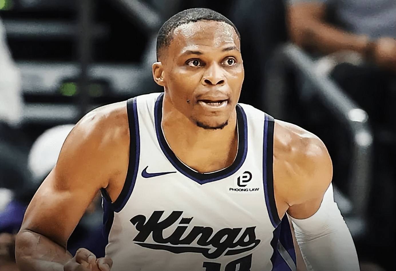 埃及主帅力挺暴怒发声的萨拉赫！向斯洛特传递明确信号（埃及主帅公开声援萨拉赫强硬发声 向斯洛特释放清晰信号）