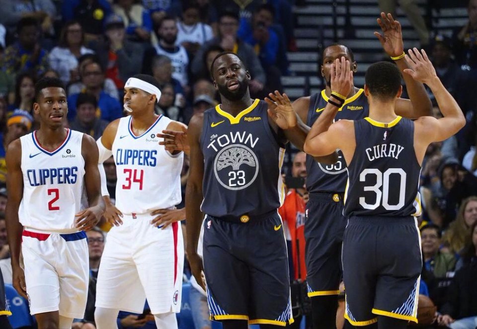 稳定表现！周琦贡献15分11板，赵睿11分7助攻（稳健发挥！周琦15分11篮板，赵睿11分7次助攻）