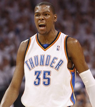 深圳新鹏城公告：向香港大埔火灾事故罹难者致以最深切的哀悼（深圳新鹏城发布声明：向香港大埔火灾遇难者表示沉痛哀悼）